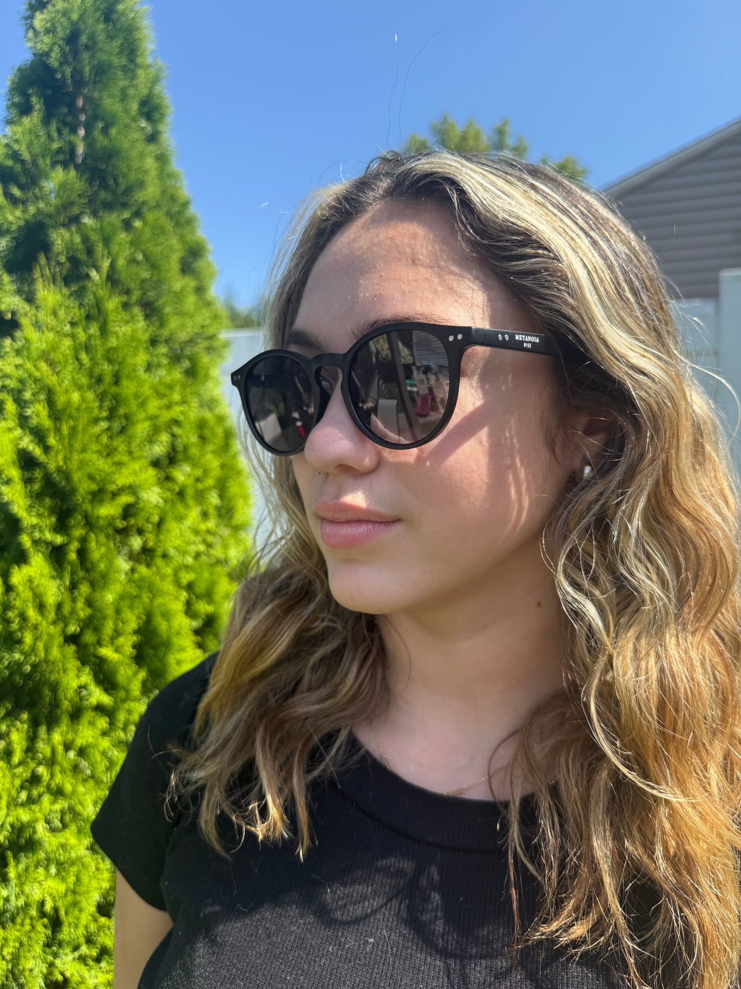 Metanoia Rise UV400 Sunglasses – Glossy Black Round Frame
