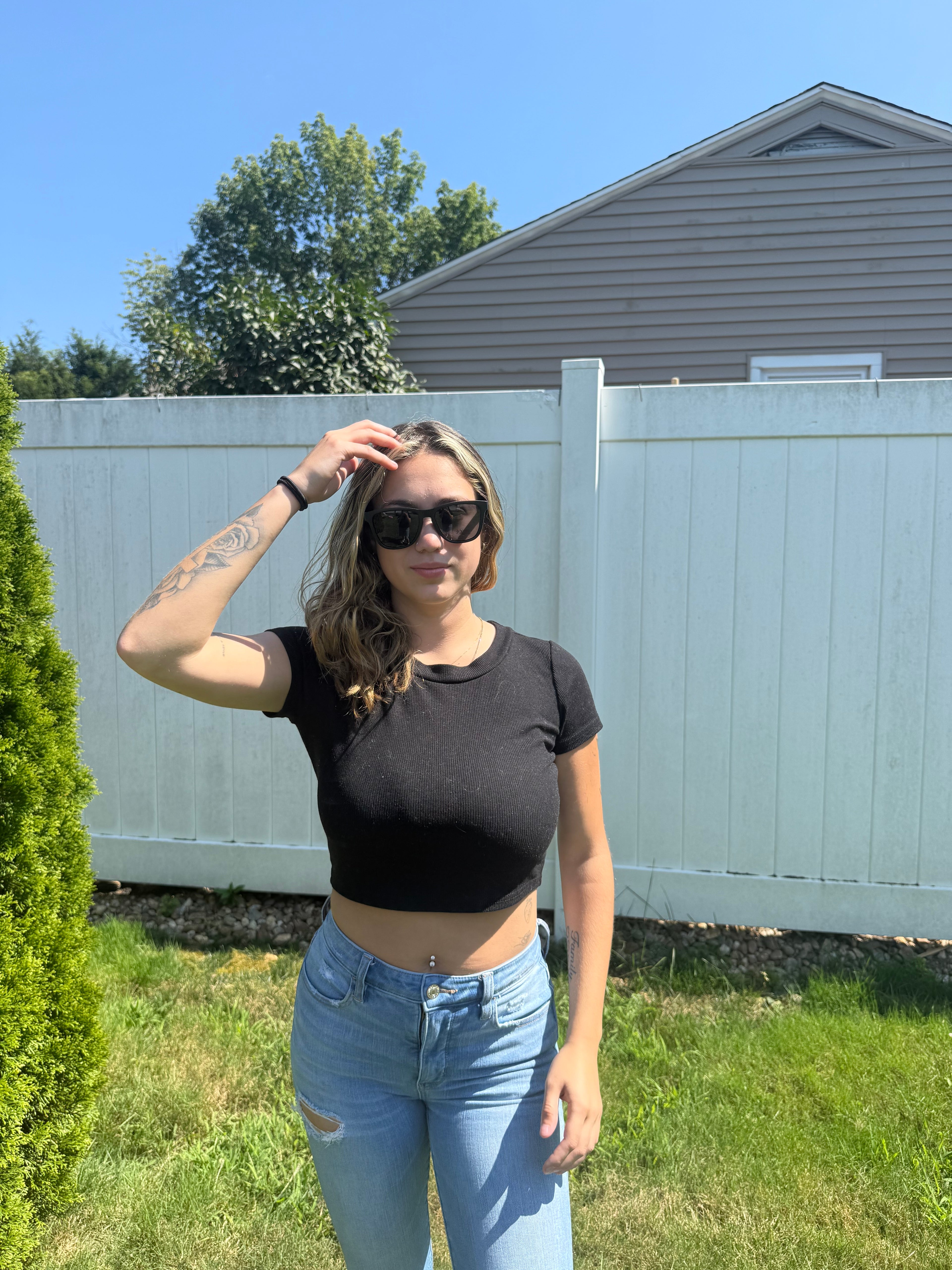 Metanoia Rise UV400 Sunglasses – Classic Black Frame